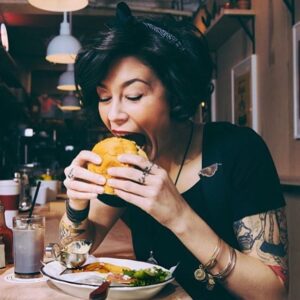 Read more about the article Best of Beer Babes Burgers Volume 4